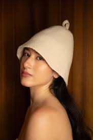 Die perfekte Saunamütze Stil und Funktionalität für Ihr Saunaerlebnis Die perfekte Saunamütze Stil und Funktionalität für Ihr Saunaerlebnis